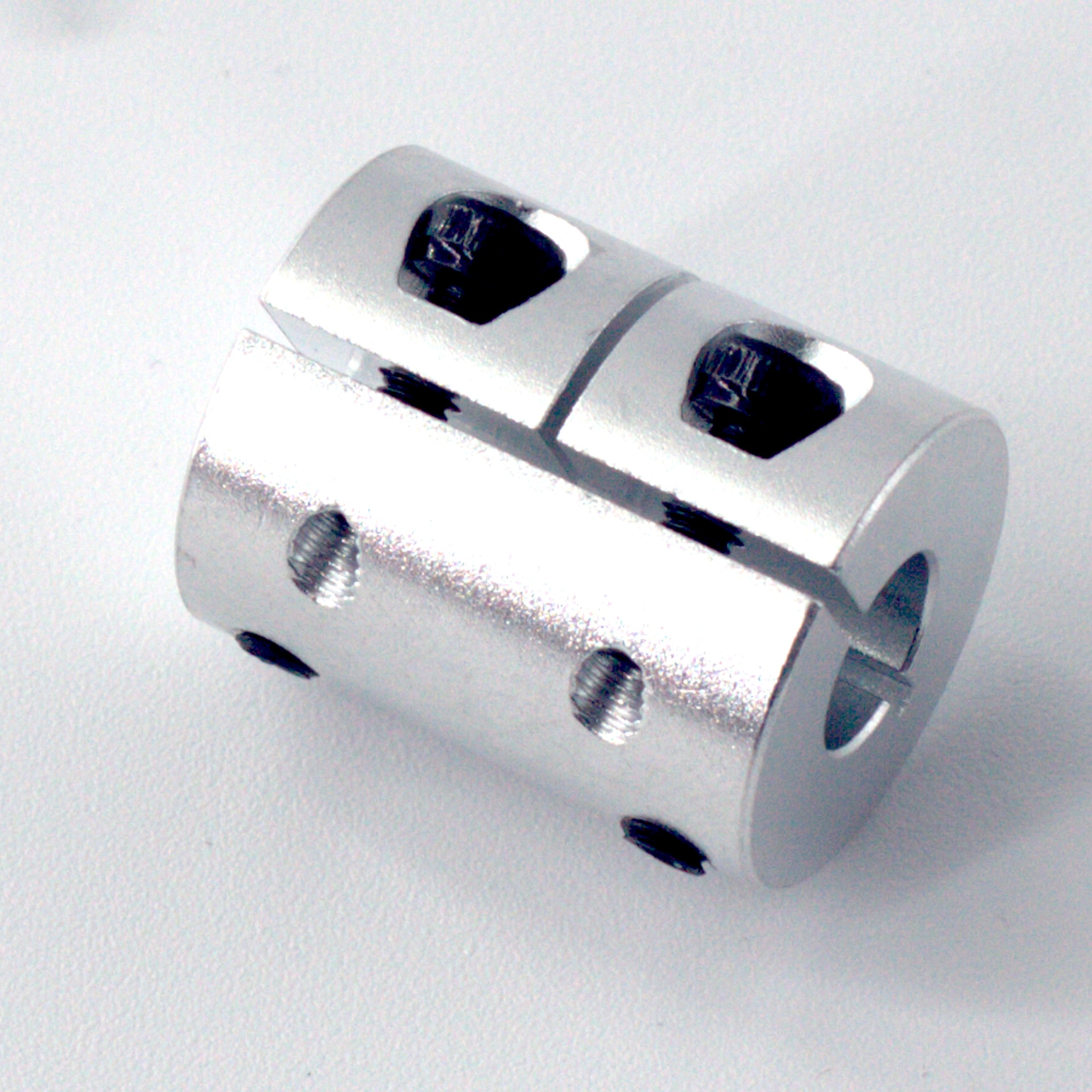 Kiinteä akselinyhdistäjä 5x8mm - kuva 3