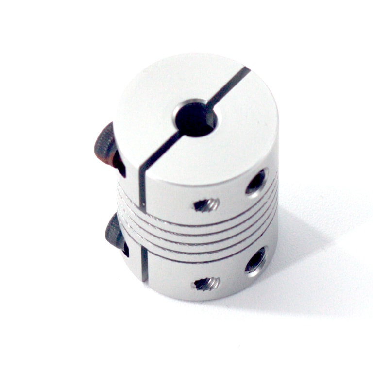 Joustava akselinyhdistäjä 5x8mm